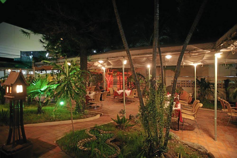 Valentino Restaurant & Guesthouse Pattaya Exterior photo